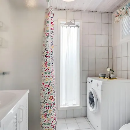 Ingebritt - 1-5km From The Sea By Interhome *